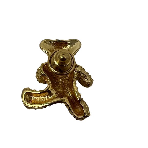 Vintage Teddy Bear Pin Holiday Red Bow Gold Tone Textured Finish Tie Tack - Picture 6 of 7